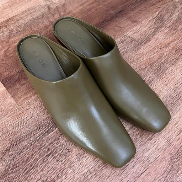 NWB VINCE. GENUINE LEATHER BENITA, CYPRESS LE Wedge Mules Slip-On Styling Sz 8 - Picture 14 of 16